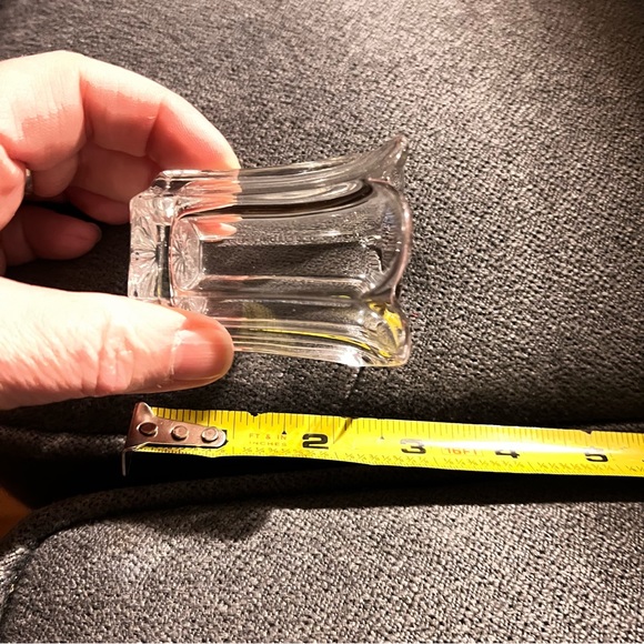 Circa Early 1900s EAPG Heisey 351 'Priscilla' Glass Fluted Toothpick Holder - Picture 5 of 7